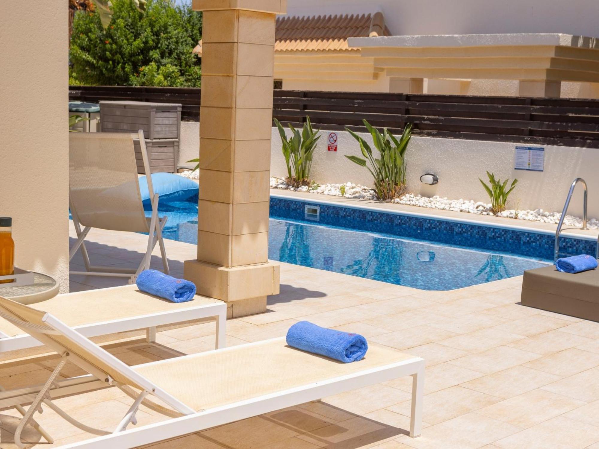 Villa Malama Paralimni Ngoại thất bức ảnh