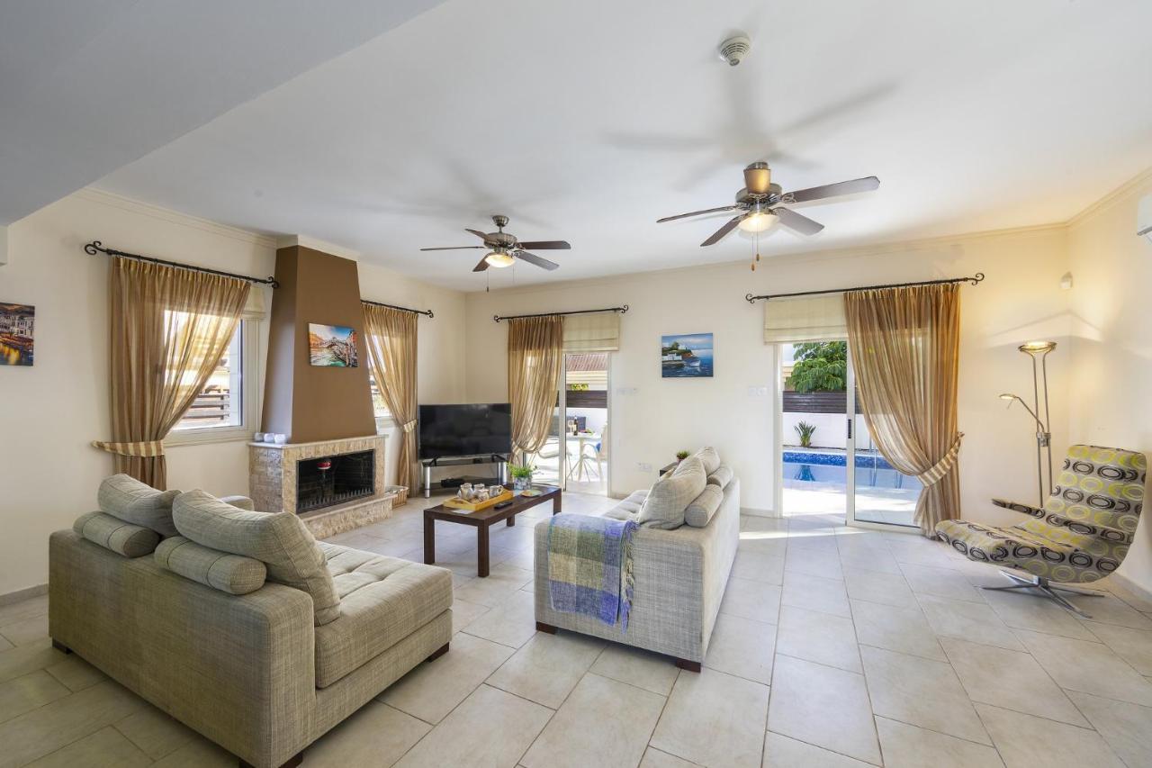 Villa Malama Paralimni Ngoại thất bức ảnh