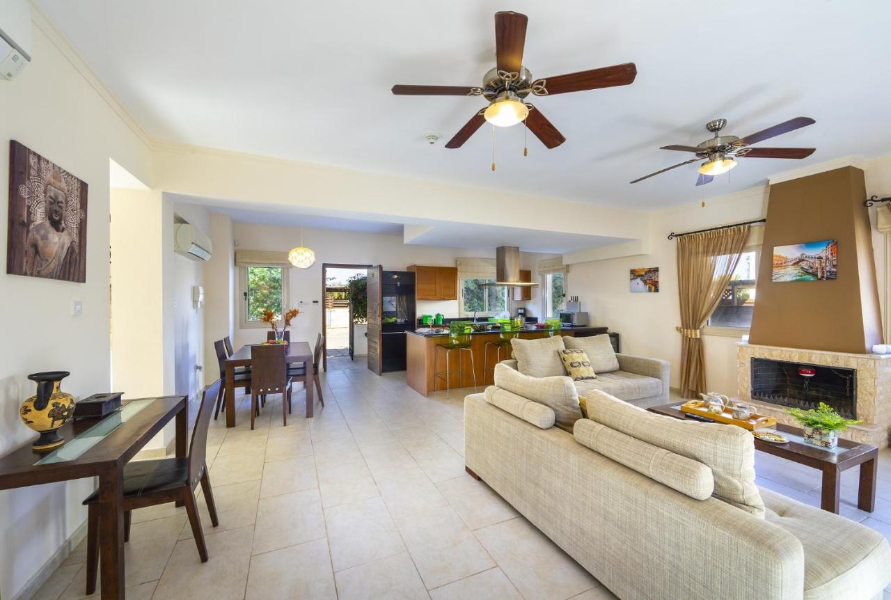 Villa Malama Paralimni Ngoại thất bức ảnh