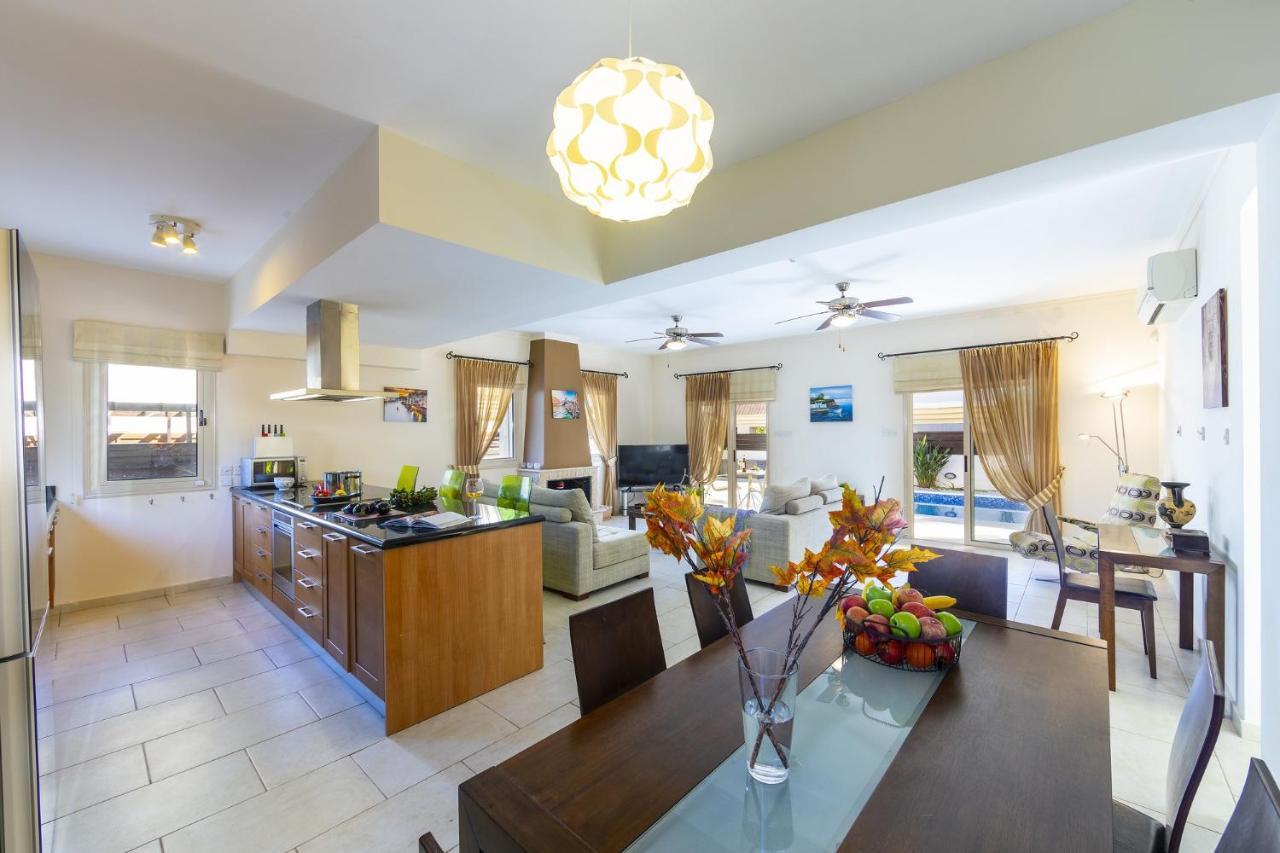 Villa Malama Paralimni Ngoại thất bức ảnh
