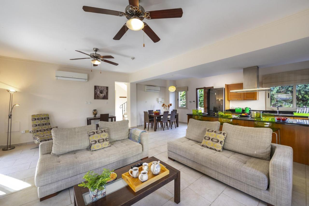 Villa Malama Paralimni Ngoại thất bức ảnh