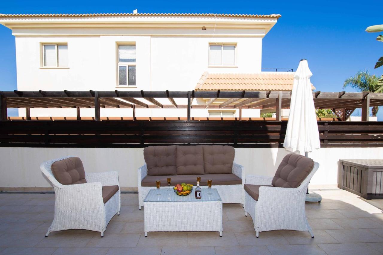 Villa Malama Paralimni Ngoại thất bức ảnh